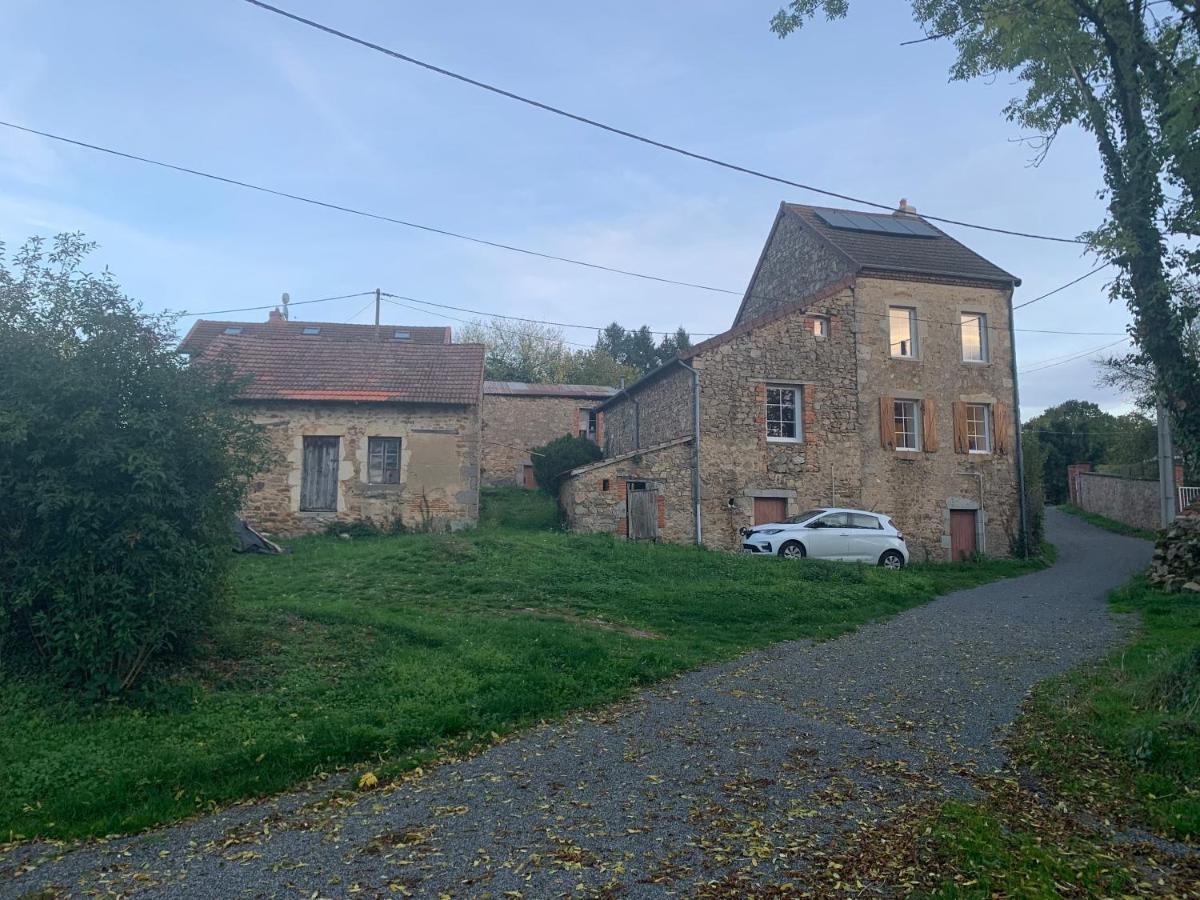 Busset Liages Situe Dans Le Bourbonnais 1 Chambres Lit Double Et Un Clic Clac Bagian luar foto
